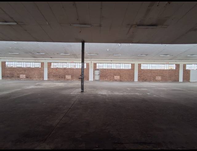 1,563M² WAREHOUSE TO LET IN BENROSE